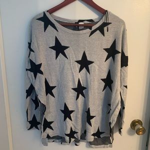 ✨3/$30✨ H&M Star Spangled Sweater
